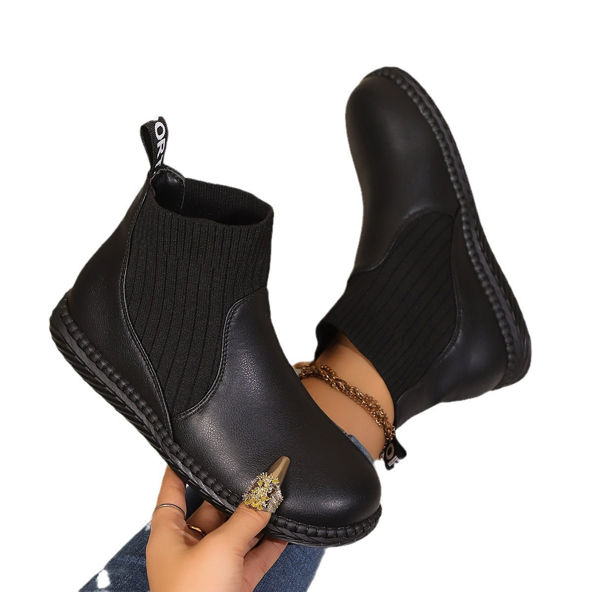 Round headed Martin boots with flat bottomed sleeves