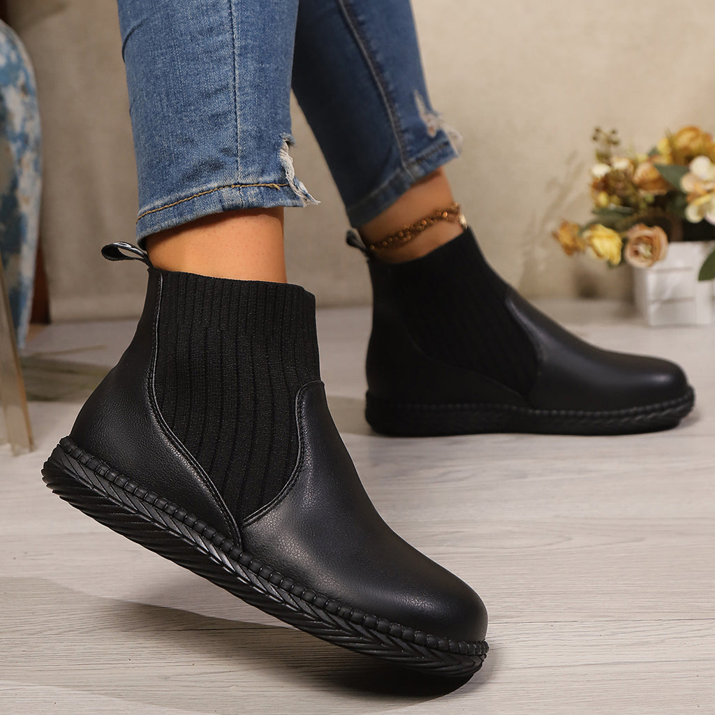 Round headed Martin boots with flat bottomed sleeves