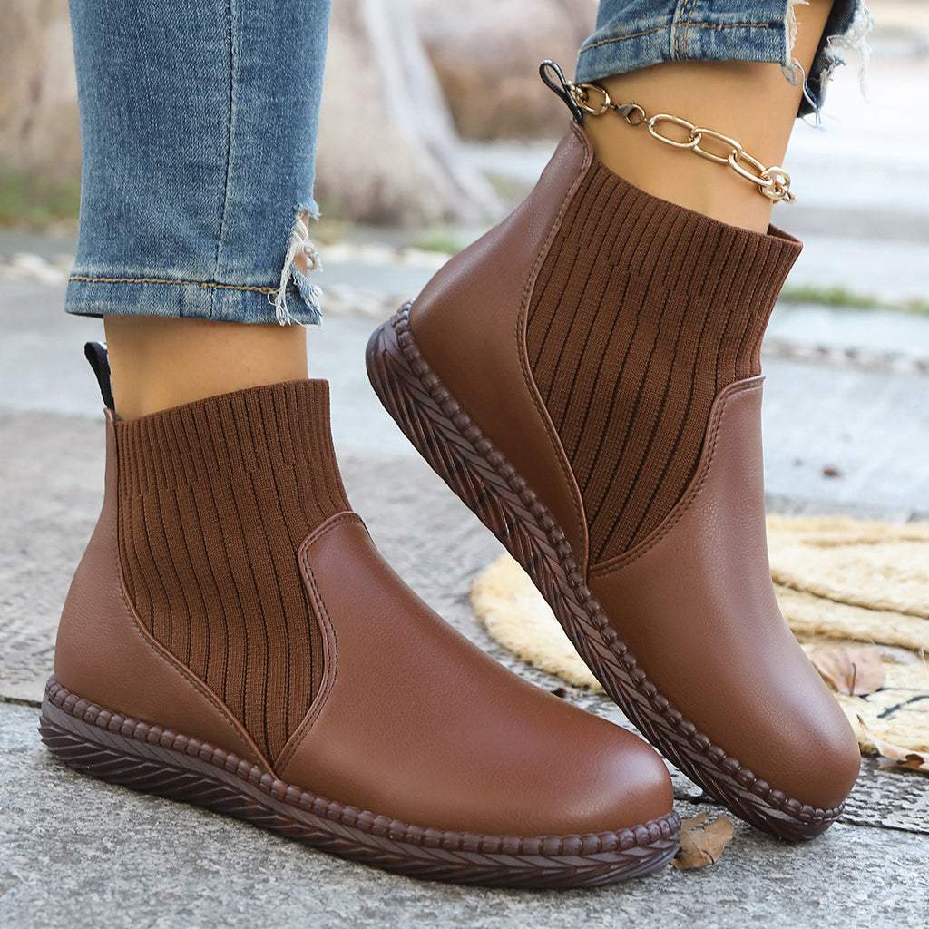 Round headed Martin boots with flat bottomed sleeves